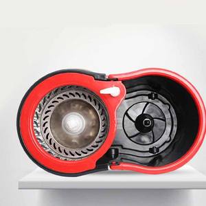 Serpillère microfibre mains libres à rotation 360° avec <span class=keywords><strong>seau</strong></span>, manche télescopique <span class=keywords><strong>en</strong></span> acier, système d'essorage quatre côtés, deux têtes de serpillère de rechange - Product Image 4