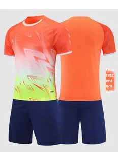 Custom Hoge Kwaliteit Club Voetbal Uniformen Voetbalkleding Kit Met Korte Mouwen Voetbalkleding Jersey Set Voetbal Uniform - Product Image 6