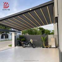 Pergola motorisée rétractable sur mesure avec éclairage LED et écrans latéraux coupe-vent pour villa, patio, terrasse, jardin