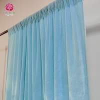 Fournisseur professionnel de panneaux de fond de scène en velours rouge, bleu royal et lilas avec des styles variés pour les mariages et les festivals