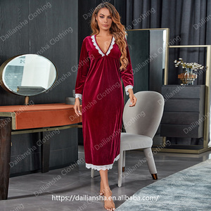 Lingerie Sexy in Velluto per Donne Mature, Vestito da Notte Erotico e Seducente - Product Image 3