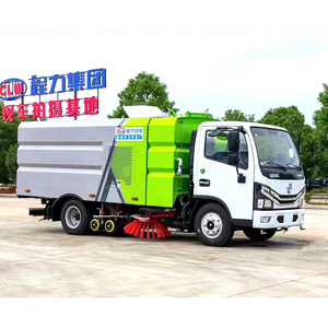 Camion balayeuse-aspireuse Dongfeng 4x2 de 5 mètres cubes pour le nettoyage des routes - Product Image 1