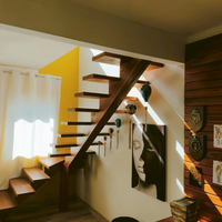 Escalier droit haut de gamme Prima à poutre simple avec marches en chêne pour maison de luxe