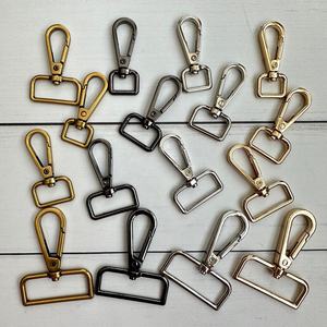 Mosquetones giratorios de metal con anilla en D para llaveros, correas de perro, accesorios de bolsos y manualidades DIY - Product Image 2