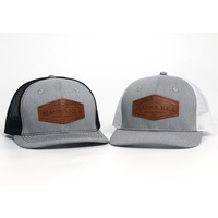 Casquette de camionneur de haute qualité à 6 panneaux avec patch en cuir et visière incurvée pour hommes
