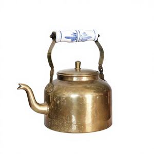 Elegante Tetera de Latón de Estilo Clásico, Capacidad de 1.5L, Ecológica, Resistente al Calor, para Preparación Tradicional de Té, Base Resistente - Product Image 1