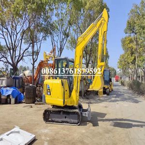 Miniexcavadora de segunda mano de 6 toneladas de peso operativo de segunda mano de Komatsu de segunda mano en Japón para la venta - Product Image 2