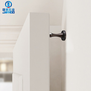 ตัวกันกระแทกประตูแม่เหล็กทองเหลือง Jiehao แบบติดพื้น ทนทาน สำหรับประตูไม้เนื้อแข็ง ควบคุมการปิดอัตโนมัติ - Product Image 3