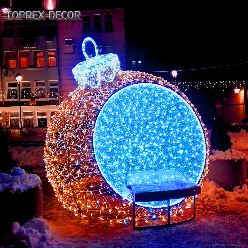 Toprex Decor Grote Outdoor Commerciële Led Kerst Licht Bal Verlicht Gigantische Dorp Decoraties Pvc Materiaal Ip65 Rated