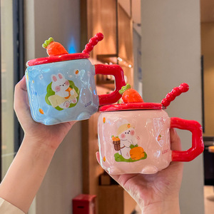 Taza de cerámica de conejo de rábano lindo Lelyi con tapa y cuchara diseño de dibujos animados taza de pareja para regalo de cumpleaños de un amigo - Product Image 1