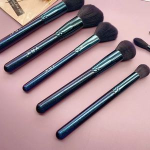 Ensemble de 12 pinceaux de maquillage à manche en bois, marque privée, poils synthétiques, virole en aluminium, outils professionnels pour le visage et le correcteur, outils de beauté - Product Image 3