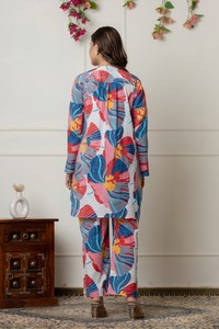 Conjunto Casual Diario con Estampado Botánico Azul, Cuello Redondo, Abertura Lateral, Estampado Floral, Top Estilo Kurta de Manga Larga con Botones - Product Image 2