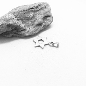 yunnique Stainless Steel <b>Star</b> Pendant Necklace Unisex Minimalist <b>Design</b> Fashion Jewelry - Product Image 3