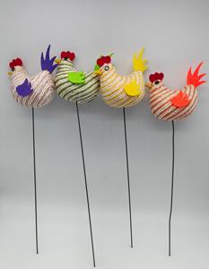 ไก่ตัวเมียขนาด 7 ซม. บนไม้ ไก่เมียสูงรวม 29 ซม. - Product Image 2