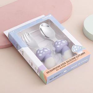 Mignon Nouveau Design Intégré Bébé Cuillère Fourchette Vaisselle Ensembles Assiette <span class=keywords><strong>En</strong></span> Silicone De Qualité Alimentaire <span class=keywords><strong>Couverts</strong></span> <span class=keywords><strong>pour</strong></span> Enfants Sucker Type Champignon - Product Image 2