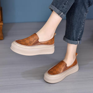 2023 été femmes en cuir véritable mocassins confortables décontracté sans lacet chaussures PU semelle souple paresseux creux conception polyvalent pour le quotidien - Product Image 2