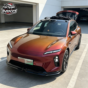 Film de protection NIKO pour voiture, noir et rouge, sans bulles, extensible, sans rétrécissement, avec technologie Air-Release, installation facile, écologique - Product Image 1