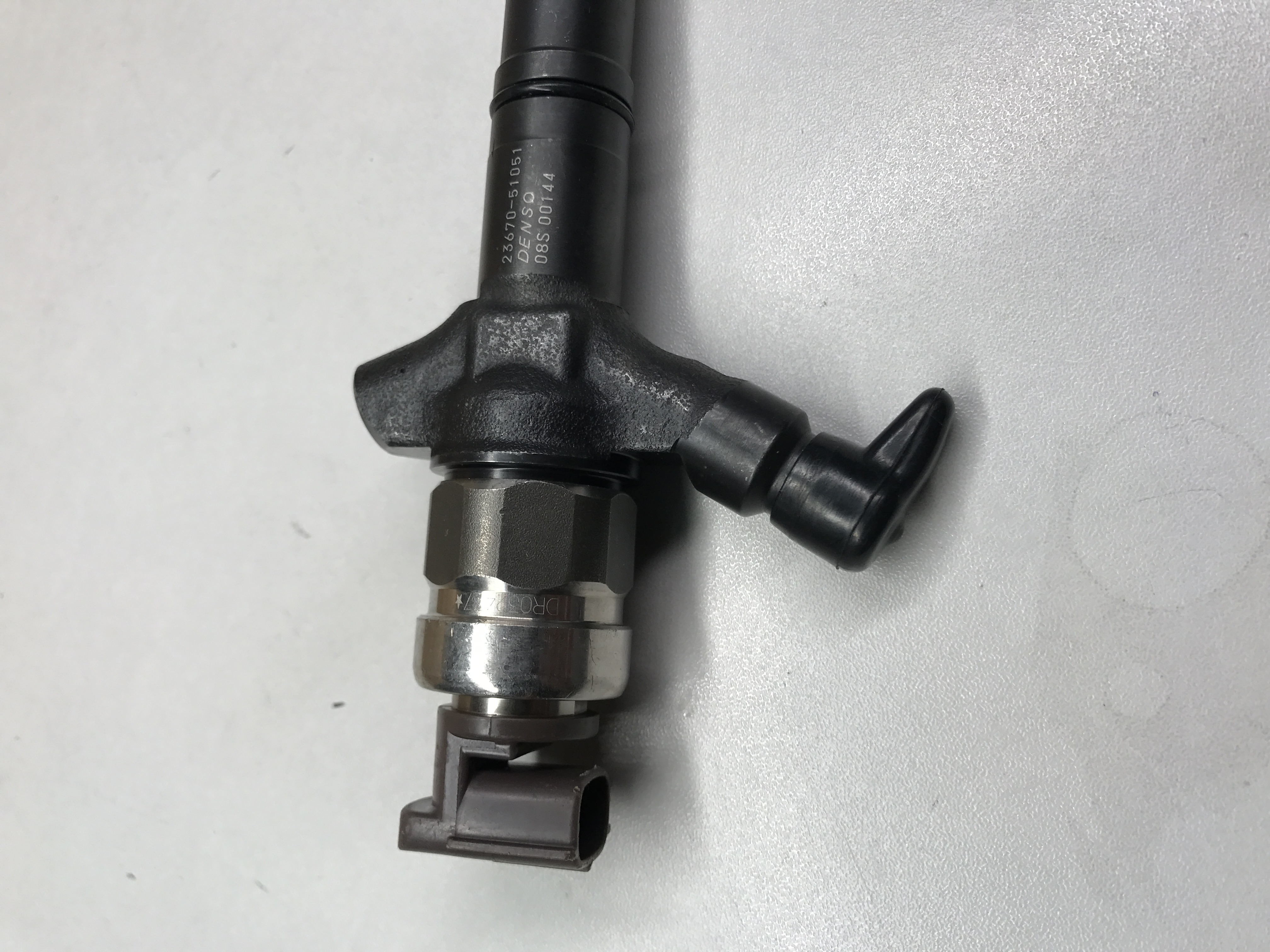common rail injector 23670-51051 injector 23670-51051 for TOYOTA HILUX 1KD