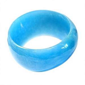 Nouveau bracelet manchette tendance en acrylique rouge et transparent, bijou unisexe de mode, marqué CN, idéal pour les fêtes d'anniversaire avec femme - Product Image 3