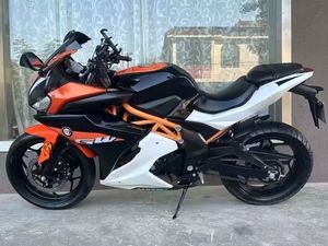 Modèle <span class=keywords><strong>GP</strong></span> d'occasion de haute qualité, refroidi par eau, avec configuration haut de gamme et échappement latéral dissimulé. - Product Image 5