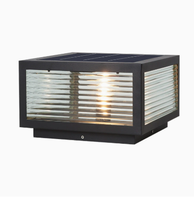 Phares de colonne LED solaires en aluminium IP65 pour hôtels et jardins Éclairage de jardin élégant