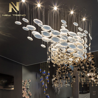 Nouveau produit de décoration intérieure hôtel Villa centre commercial escalier lampe de lustre LED personnalisée