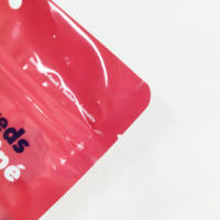 Pochette debout à fermeture éclair imprimée personnalisée avec fenêtre transparente à l'avant Sac d'emballage réutilisable brillant pour fromage et collation
