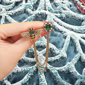 Oferta Especial: Broche Clásico para Hombre con Corona de Águila y Cadena de Gemas Negras, Aleación con Gemas Multicolor, Regalo para Boda, Fiesta o Compromiso - Product Image 2