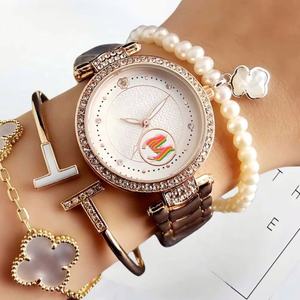 Reloj de Pulsera de Cuarzo para Mujer, con Pedrería Dorada Rosa, Elegante, con Logotipo, Brazalete con Diamantes - Product Image 6