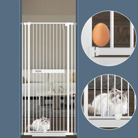 Porte pour animaux de compagnie moderne extra grande à fermeture automatique Gap monté à haute pression pour les escaliers de couloir de porte sans perçage fer en plastique