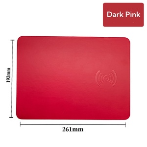 Alfombrilla de Ratón Inalámbrica Personalizada con Carga Rápida de 15W, Pequeña y Portátil, Multifuncional, de Cuero PU para Oficina - Product Image 3