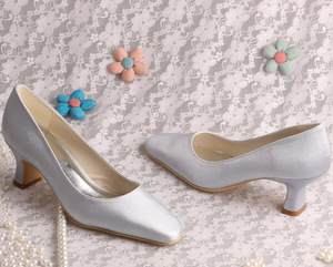 (22 لونا) ساحة تو اضافية واسعة أحذية الزفاف الساتان - Product Image 5