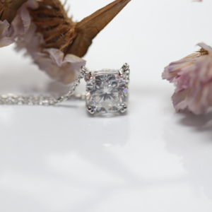 18K gioielli 2ct taglio cuscino Moissanite diamante ciondolo collana per le donne classico 4 artigli in oro massiccio Moissanite ciondolo <span class=keywords><strong>nome</strong></span> - Product Image 2