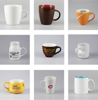 Vente en gros de tasses à café en céramique noire mate à gros ventre de 350 ml avec logo personnalisé, avec poignée pour la maison et le bureau
