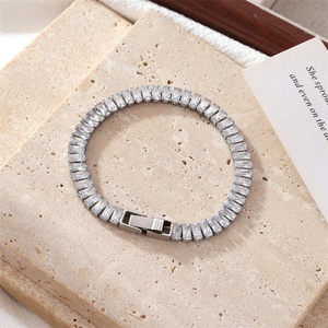Bracelet tennis en acier inoxydable plaqué argent, chaîne rectangulaire brillante avec diamants, idéal pour un anniversaire - Vente flash - Product Image 5