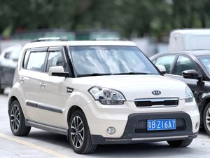 Voiture d'occasion pour l'Afrique, Kia Soul 2011 1.6L Premium LHD 5 places 123 CV, intérieur foncé, pneus R16, sièges en tissu, prix abordable - Product Image 4
