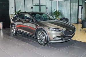 <span class=keywords><strong>Mazda</strong></span> <span class=keywords><strong>CX</strong></span>-4 <span class=keywords><strong>2022</strong></span> 2.0 L Traction avant Euro VI Conduite à gauche Automatique Aspiration naturelle SUV familial d'occasion Essence - Product Image 2