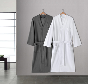 Accappatoi Personalizzati per Hotel in Modal Ultra-morbido e Assorbente, Pigiama per Centri Estetici, Accappatoi per SPA e Guesthouse - Product Image 1