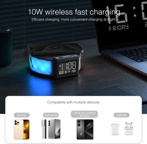 <span class=keywords><strong>Lampe</strong></span> de table à chargeur rapide sans fil 15W Design moderne écologique avec corps contemporain Base de l'ampoule E14 et fonctionnalité d'horloge - Product Image 4