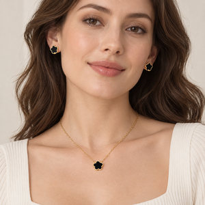 Conjunto de Collar y Aretes de Trébol Negro, Acero Inoxidable, Color Dorado, Joyería Acrílica - Product Image 5