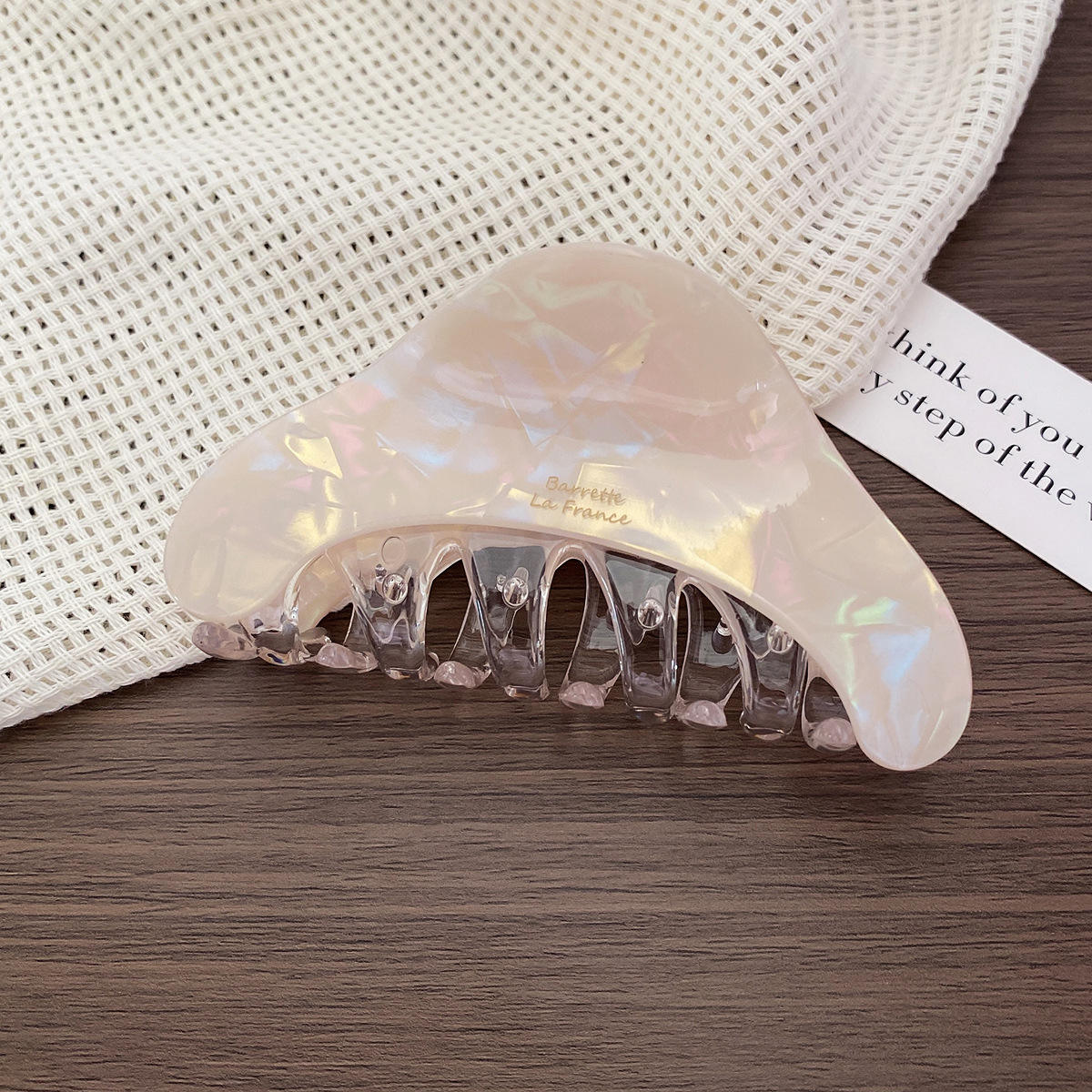 สีชมพูอ่อน