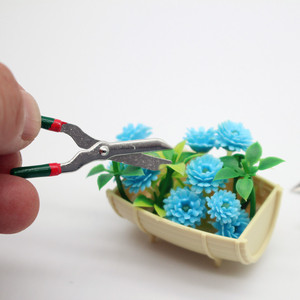 Ensemble d'outils de jardinage miniature pour enfants, pelle, râteau, ciseaux en métal simulés, jouets éducatifs pour enfants, accessoires pour micro-paysages - Product Image 4