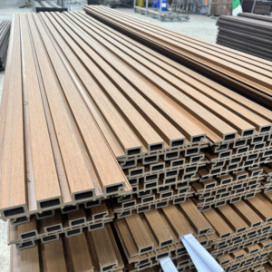 Panel de Pared Exterior Ecológico con Aspecto de <span class=keywords><strong>Madera</strong></span>, <span class=keywords><strong>Resistente</strong></span> a la Intemperie, de WPC, con Ranuras, para Decoración de Exteriores - Product Image 3