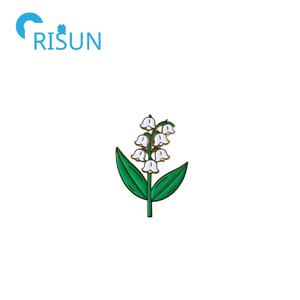 Fabrication <span class=keywords><strong>de</strong></span> métal personnalisé muguet émail épinglette fleur épinglette personnalisée <span class=keywords><strong>mai</strong></span> anniversaire fleur campanule insigne - Product Image 6