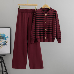 Ensemble de chandail en tricot pour femmes, cardigan rayé avec pantalon large, tenue décontractée tendance pour femmes - Product Image 4