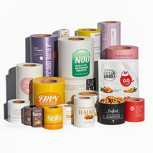 Rouleau de film plastique laminé de qualité alimentaire à impression personnalisée Emballage automatique souple et brillant pour chocolat Flexible et pratique - Product Image 1
