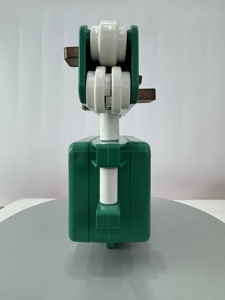 DEMAELECTRIC, último colector de corriente moderno para sistema de barra conductora cerrada de grúa (individual), entrega de fábrica - Product Image 2