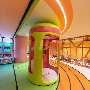 Décoration d'espace commercial en fibre de verre, design d'intérieur personnalisé pour aire de jeux intérieure - Product Image 2