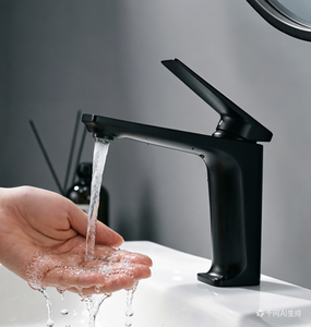 Grifo de Lavabo en Forma de L, Negro Mate Minimalista, Dos Opciones de Altura, Mezclador de Agua Fría y Caliente, Montaje en Encimera - Product Image 3