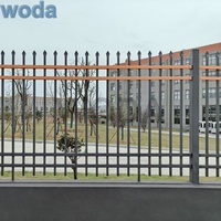 Système de clôture de jardin en acier Corten avec lances décoratives en acier inoxydable et poteaux galvanisés